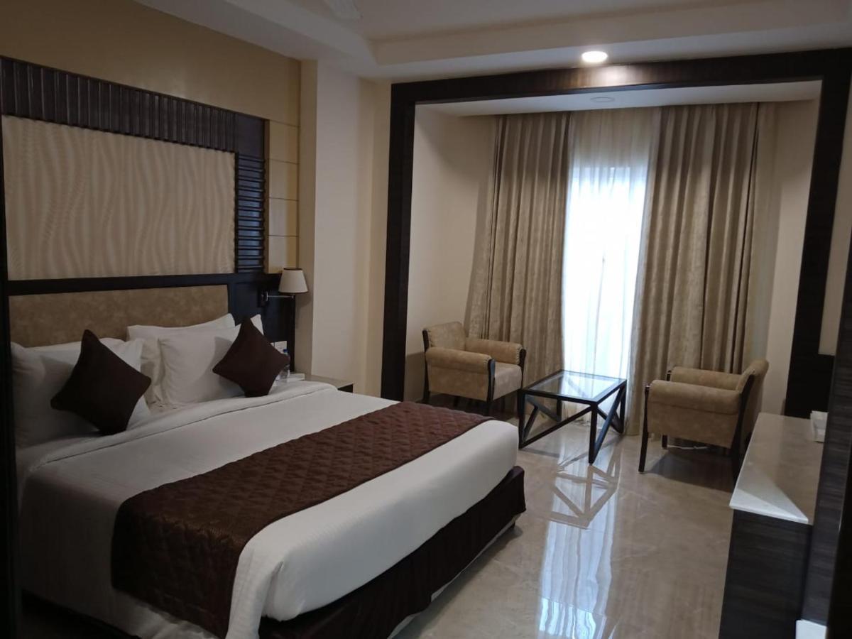 Hotel Aadithya Chennai Ngoại thất bức ảnh